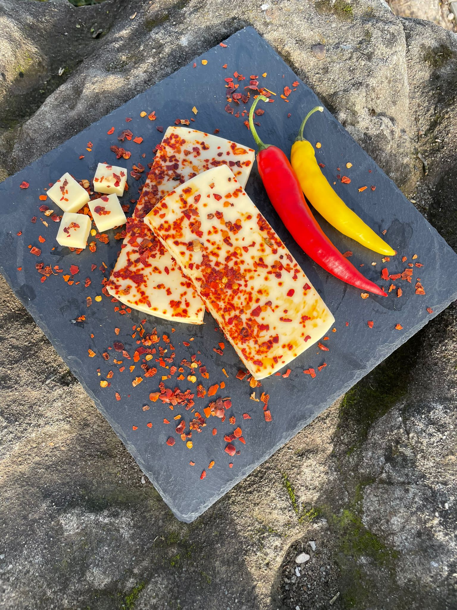 200g Pias Höllenfeuer, halbfester Schnittkäse Chili